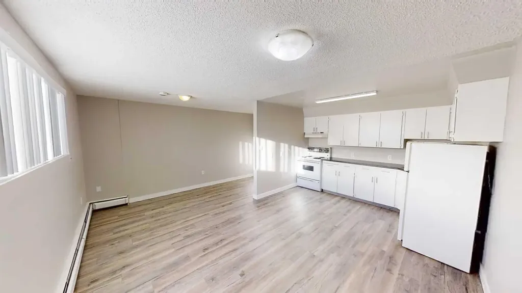 9932 105 Avenue Grande Prairie AB T8V1G9