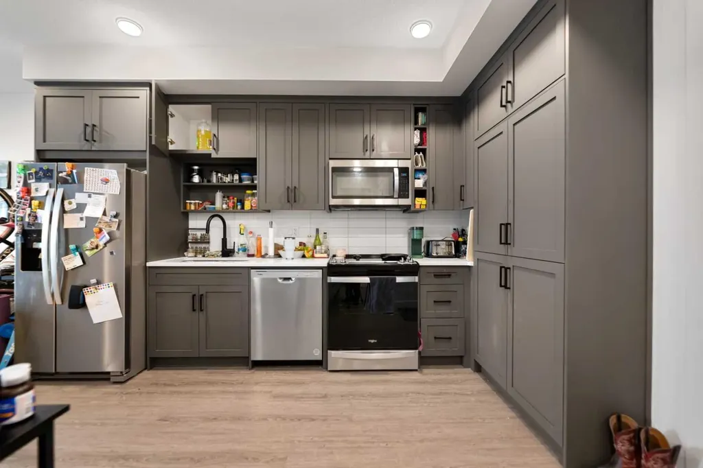 3932 University Avenue NW Calgary AB T3B 6P6