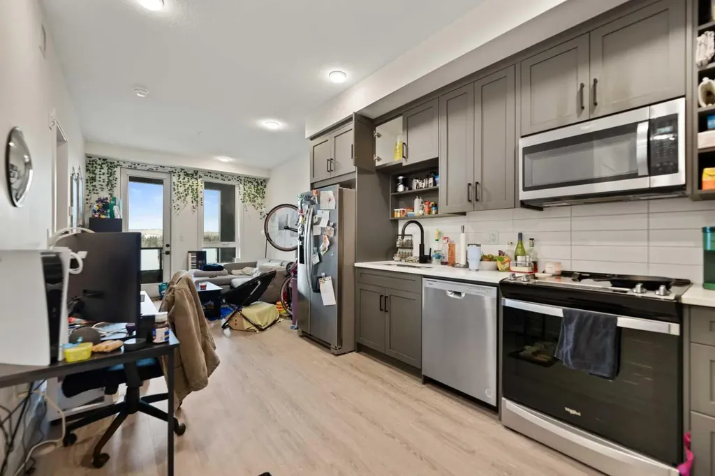 3932 University Avenue NW Calgary AB T3B 6P6