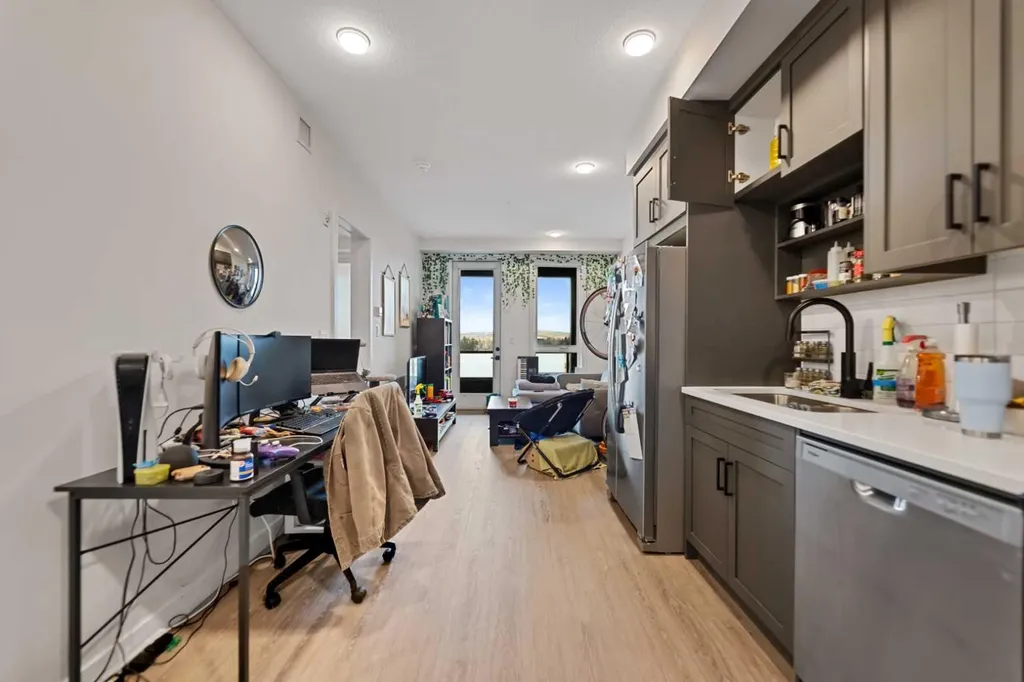 3932 University Avenue NW Calgary AB T3B 6P6