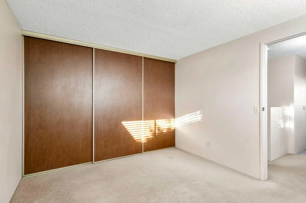 1155 Falconridge Drive NE Calgary AB T3J 1E1