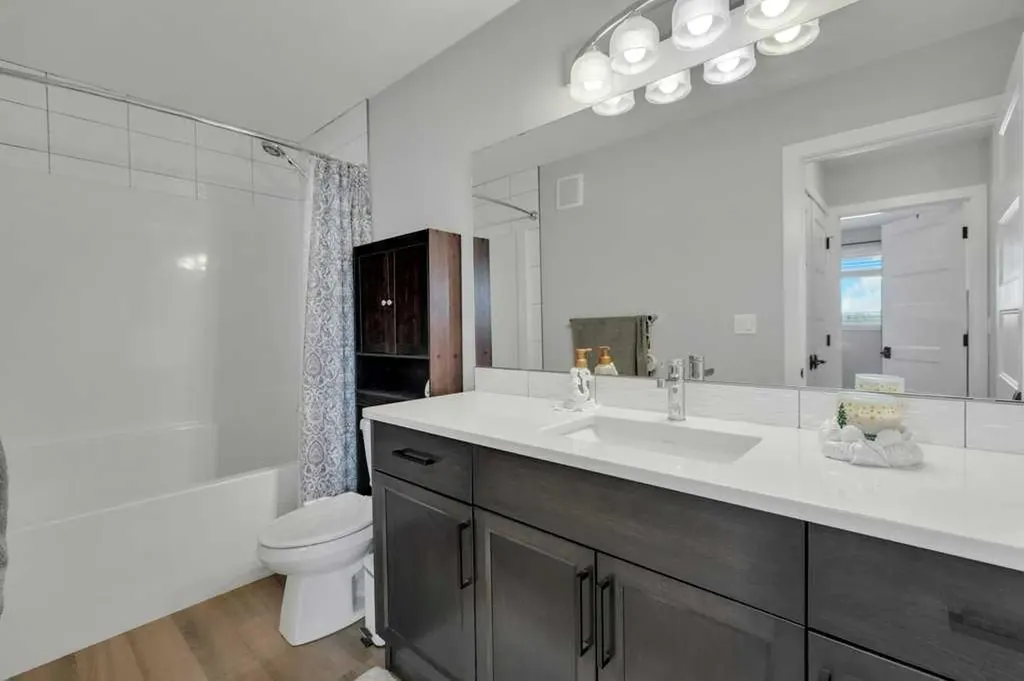 5705 63 Avenue Ponoka AB T4J 0B2