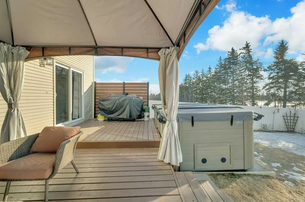 5705 63 Avenue Ponoka AB T4J 0B2
