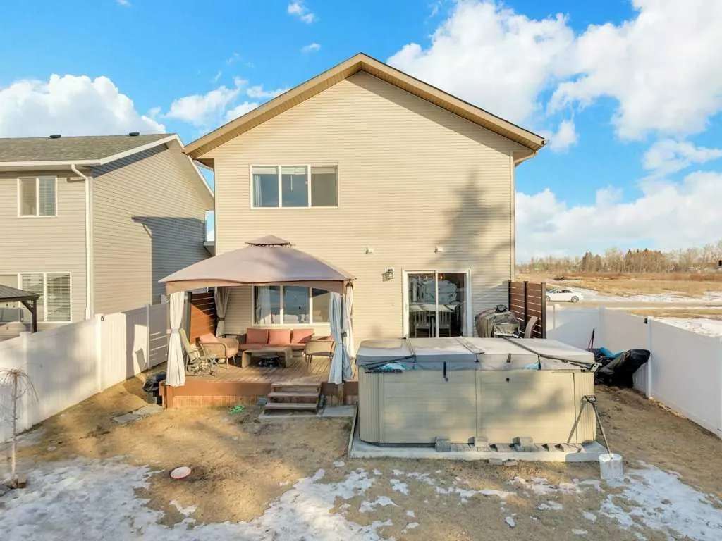 5705 63 Avenue Ponoka AB T4J 0B2