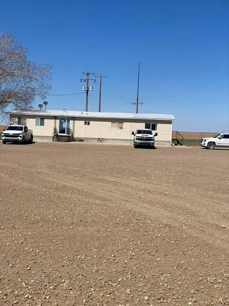 144023 Tr192 N Rural Newell County Of AB T1R 1C5