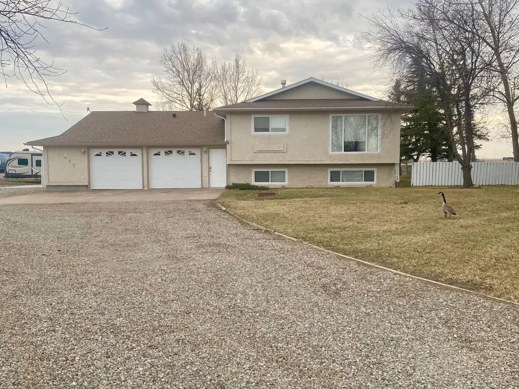 4015 Mayor Magrath Drive S Lethbridge AB T1K 6Y7