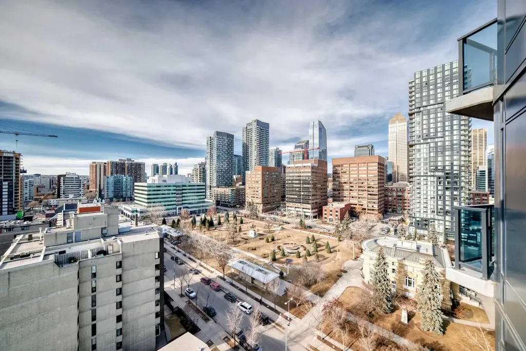 303 13 Avenue SW Calgary AB T2R0Y9