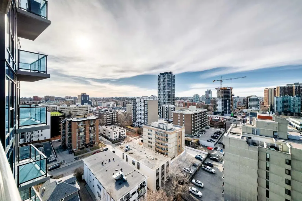 303 13 Avenue SW Calgary AB T2R0Y9