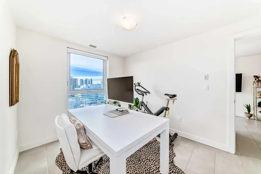 303 13 Avenue SW Calgary AB T2R0Y9