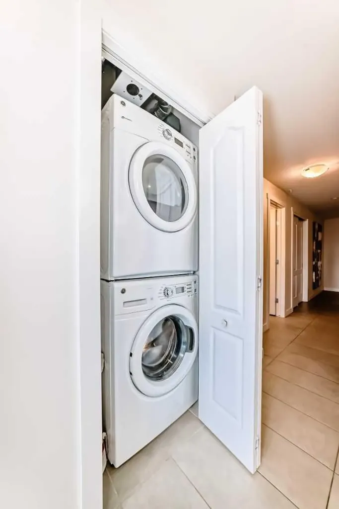 303 13 Avenue SW Calgary AB T2R0Y9
