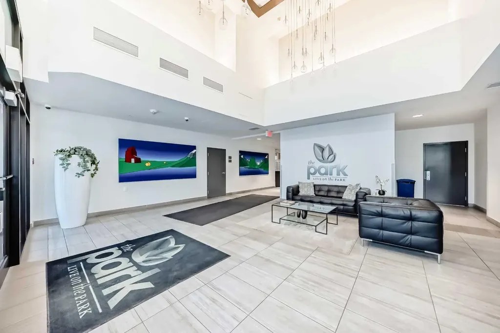 303 13 Avenue SW Calgary AB T2R0Y9