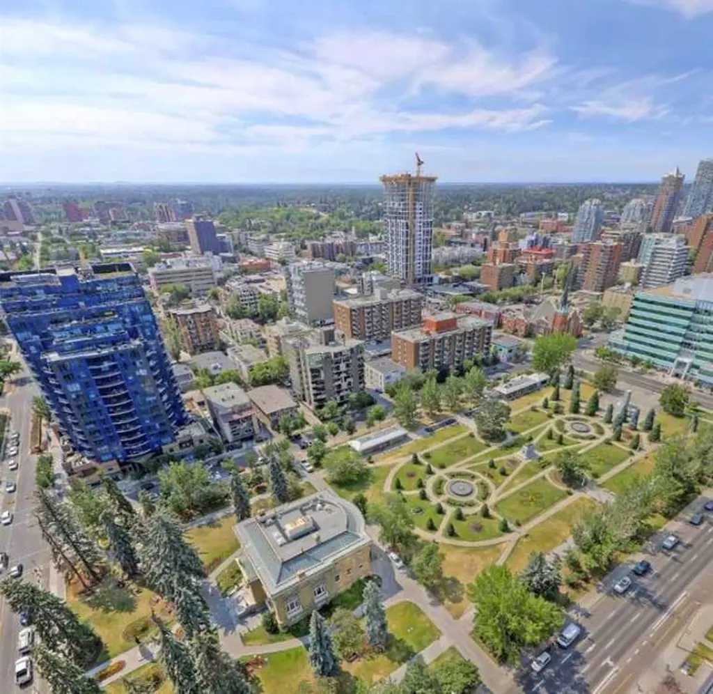 303 13 Avenue SW Calgary AB T2R0Y9