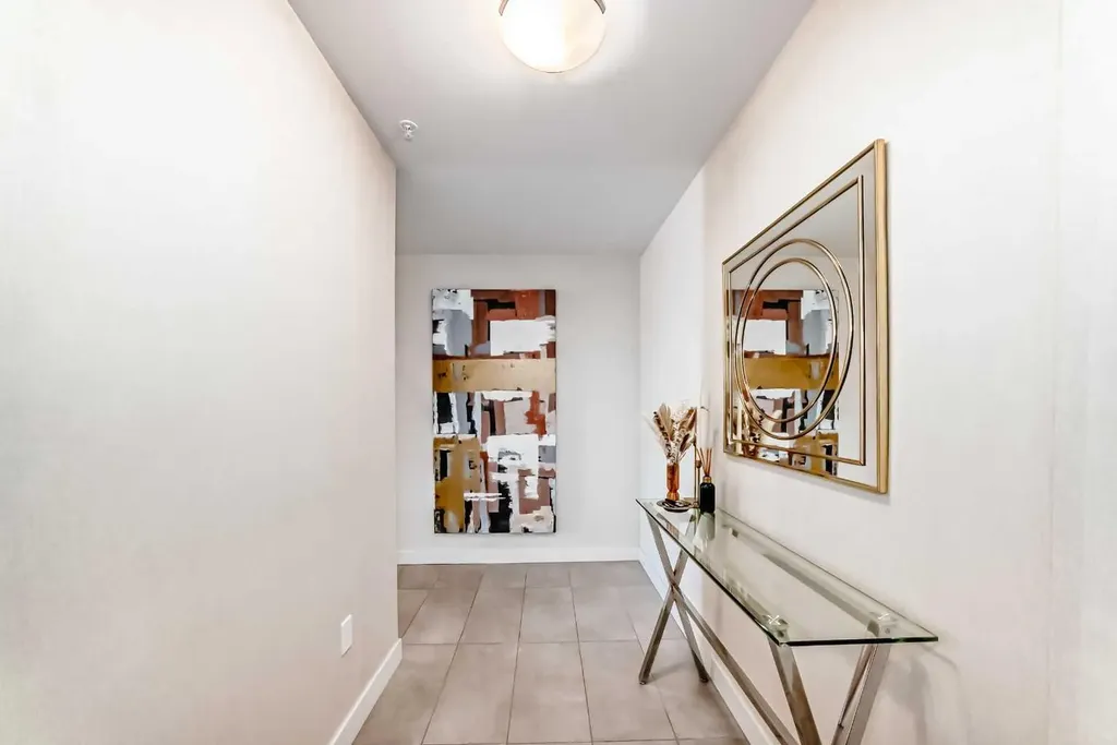 303 13 Avenue SW Calgary AB T2R0Y9