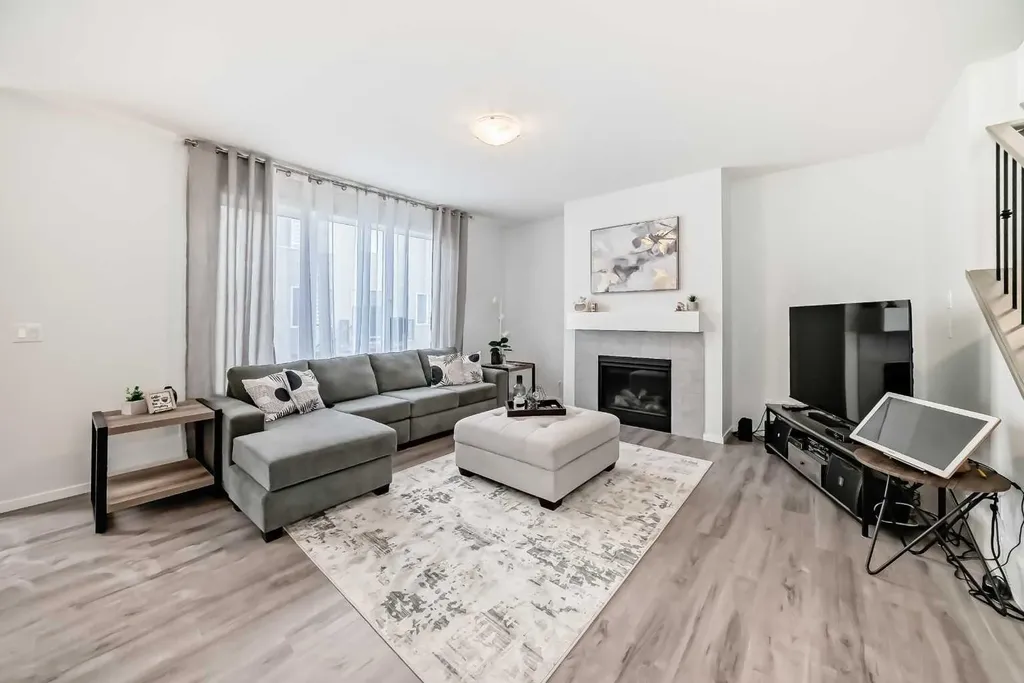 26 Carringwood Street NW Calgary AB T3P 2A8