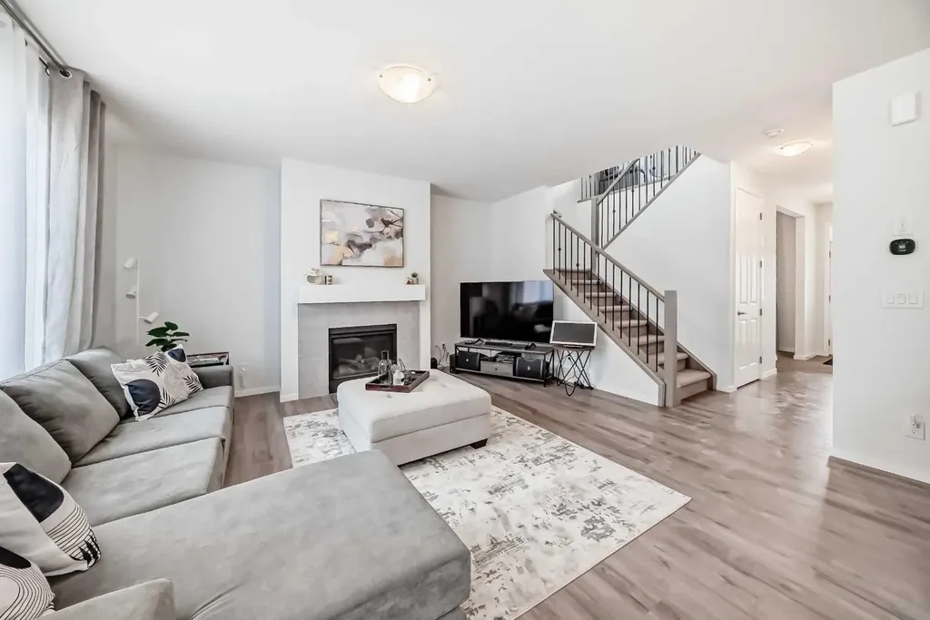 26 Carringwood Street NW Calgary AB T3P 2A8