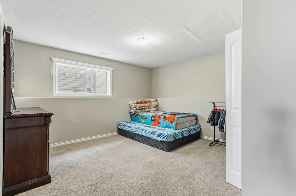 432 Firelight Point W Lethbridge AB T1J5B4