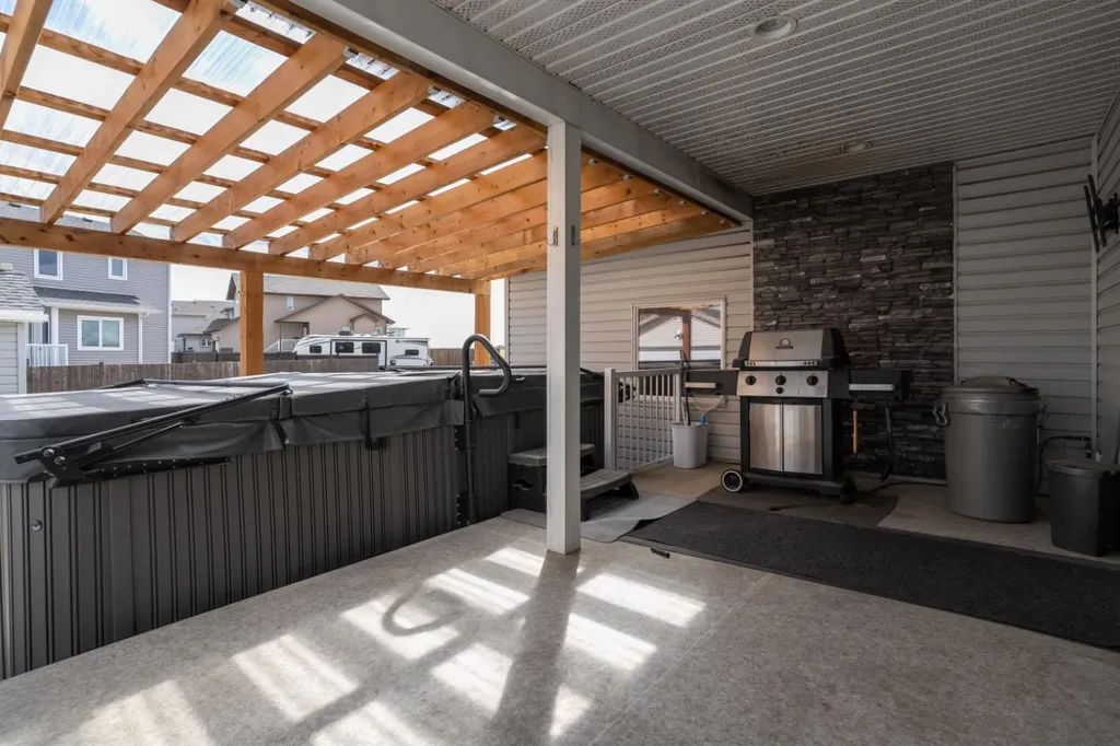 7601 41 Avenue Camrose AB T4V 4C7