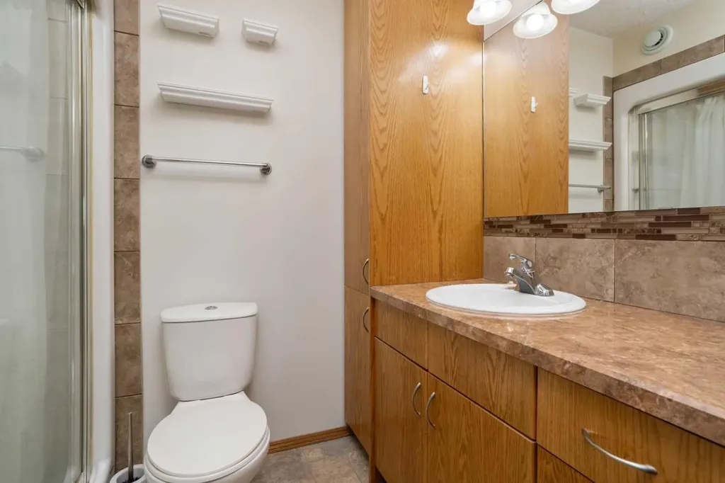 7601 41 Avenue Camrose AB T4V 4C7