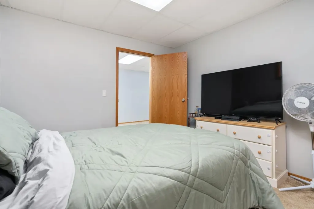 7601 41 Avenue Camrose AB T4V 4C7