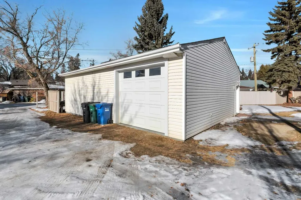 3742 44 Avenue Red Deer AB T4N 3H5