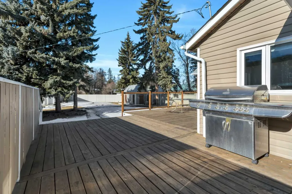 3742 44 Avenue Red Deer AB T4N 3H5