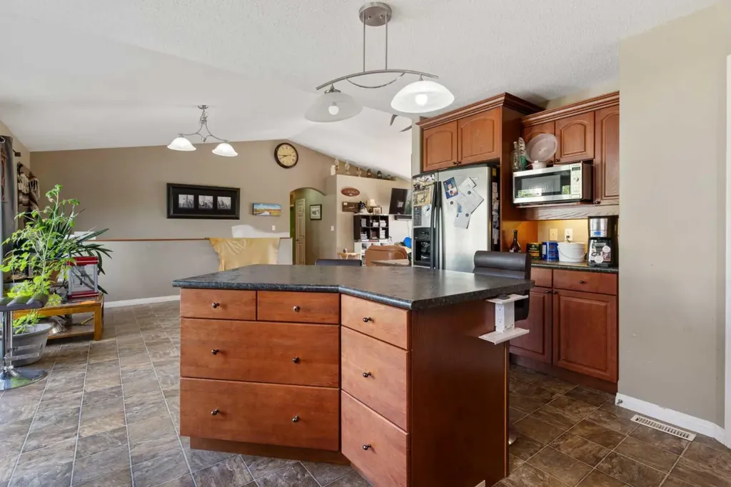 43440 Range Road 113 Rural Flagstaff County AB T0B 2V0