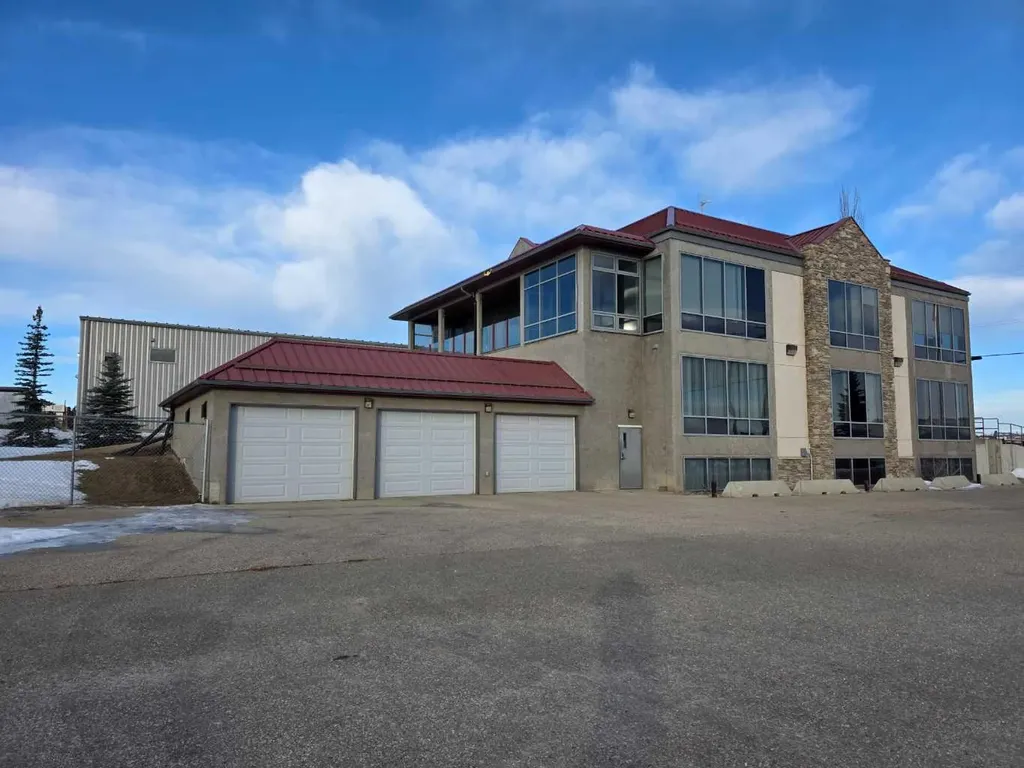 6229 54 Avenue Rural Brazeau County AB T7A 1T1
