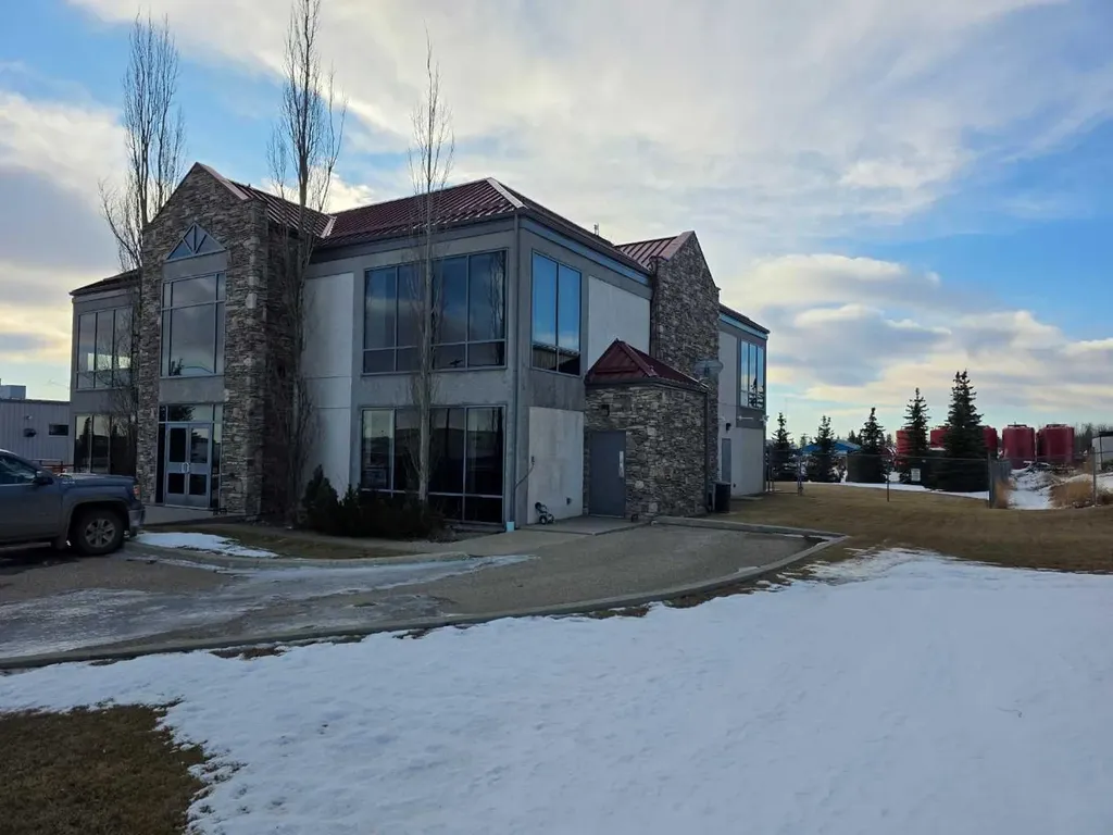 6229 54 Avenue Rural Brazeau County AB T7A 1T1