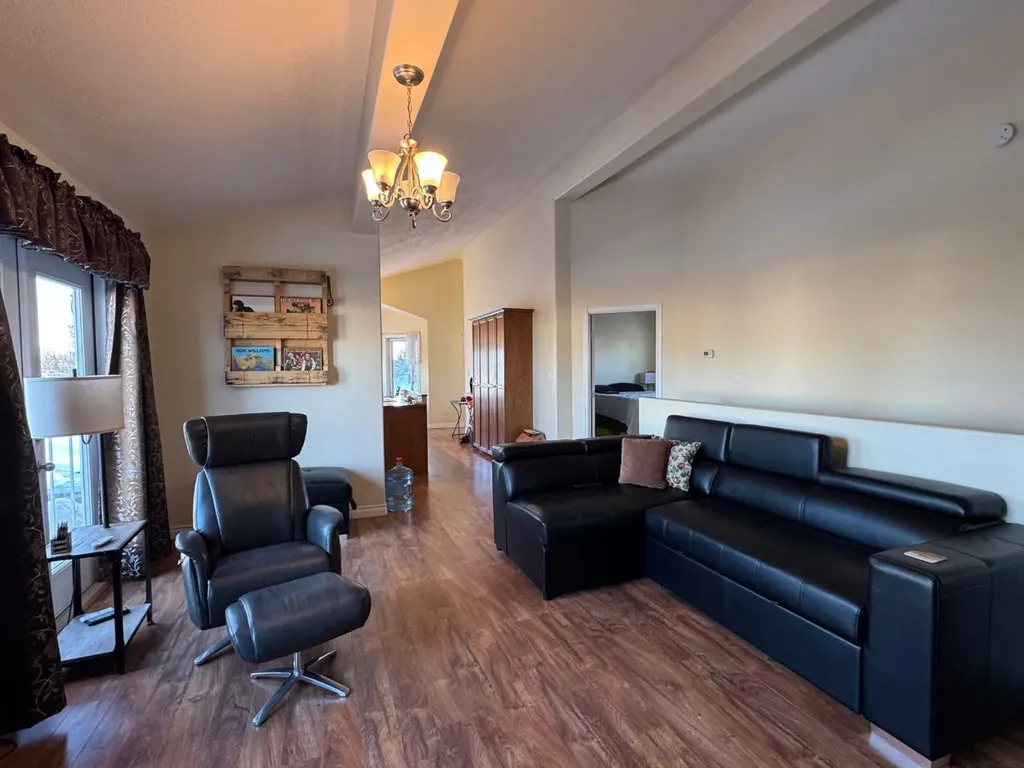 11404 105 Avenue Fairview AB T0H 1L0