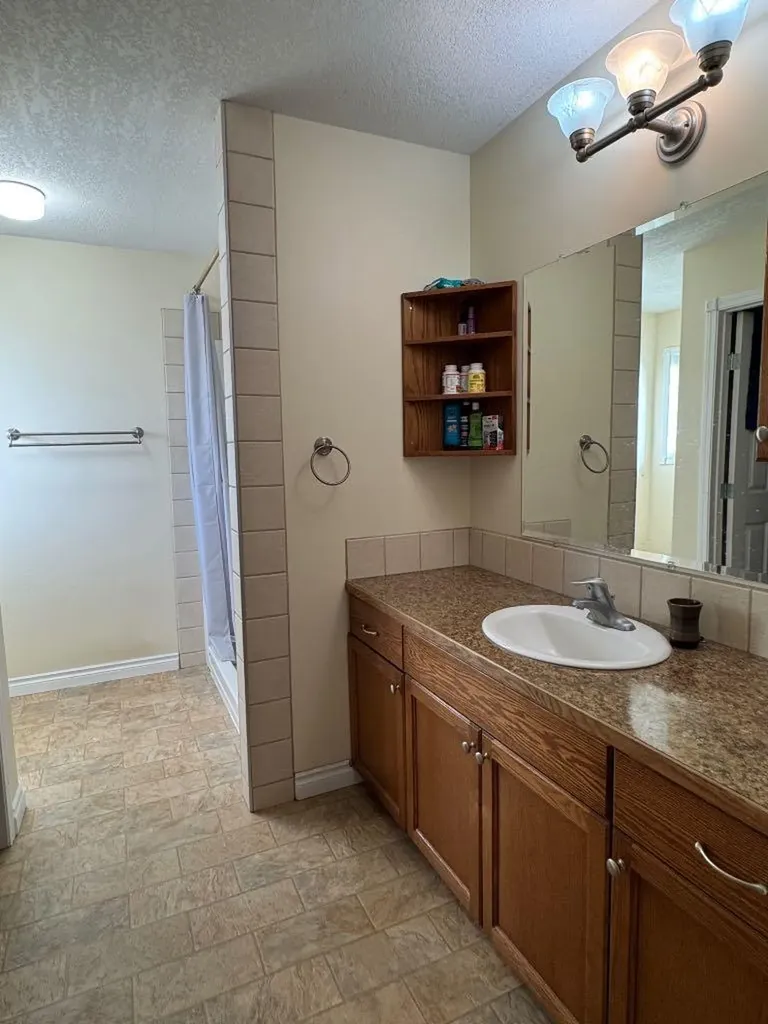 11404 105 Avenue Fairview AB T0H 1L0