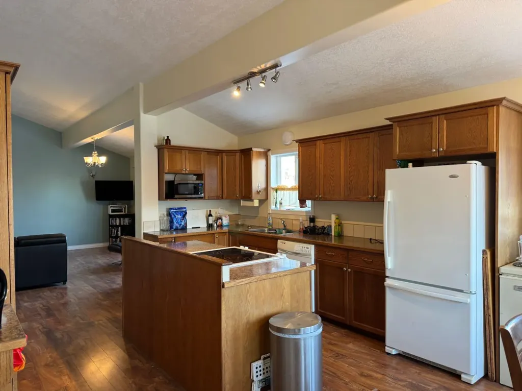 11404 105 Avenue Fairview AB T0H 1L0