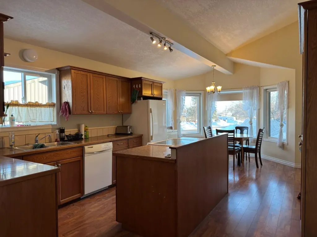 11404 105 Avenue Fairview AB T0H 1L0