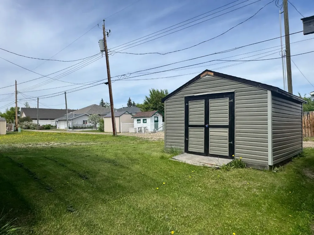 11404 105 Avenue Fairview AB T0H 1L0