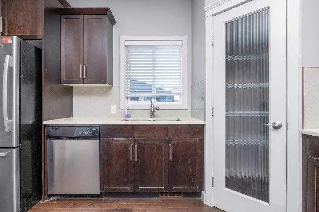 226 Redstone Drive NE Calgary AB T3N 1B5