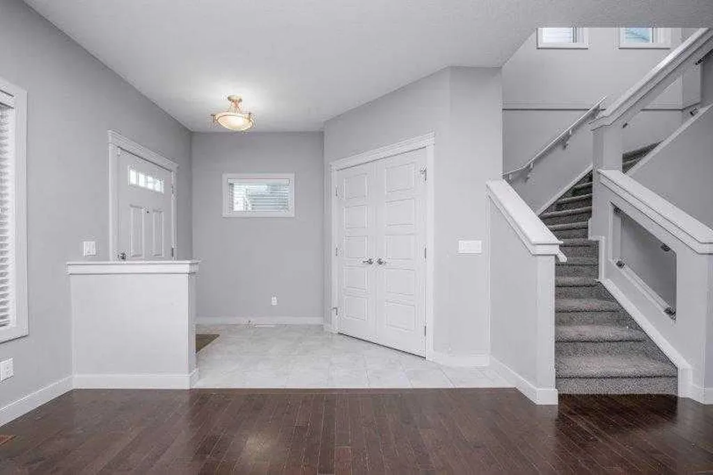 226 Redstone Drive NE Calgary AB T3N 1B5