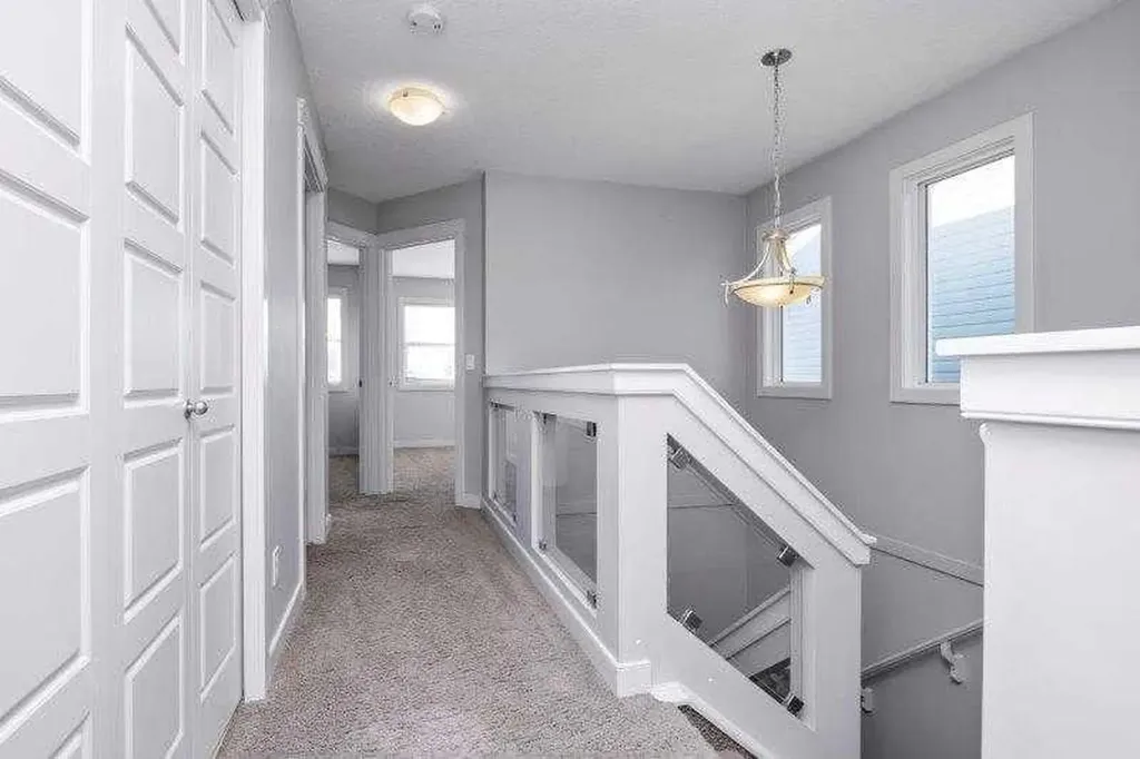 226 Redstone Drive NE Calgary AB T3N 1B5