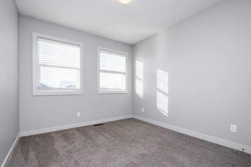 226 Redstone Drive NE Calgary AB T3N 1B5