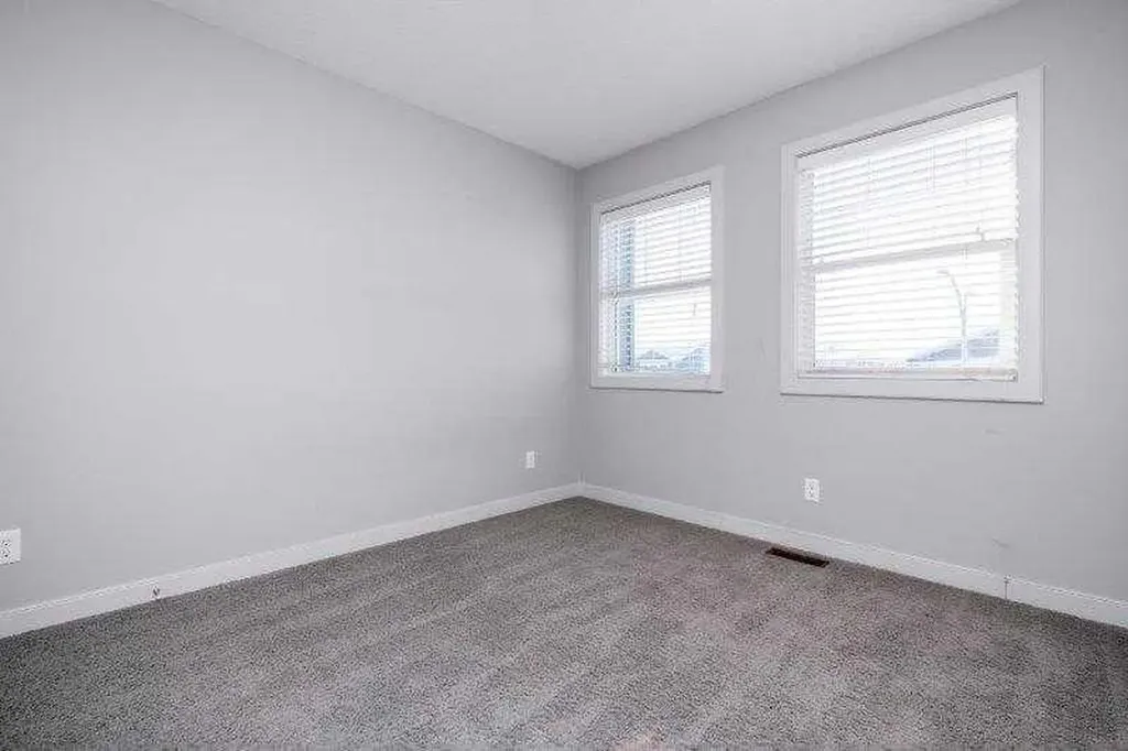 226 Redstone Drive NE Calgary AB T3N 1B5
