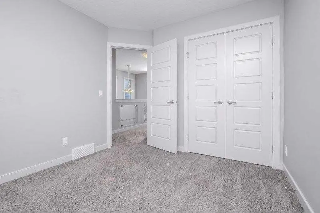 226 Redstone Drive NE Calgary AB T3N 1B5