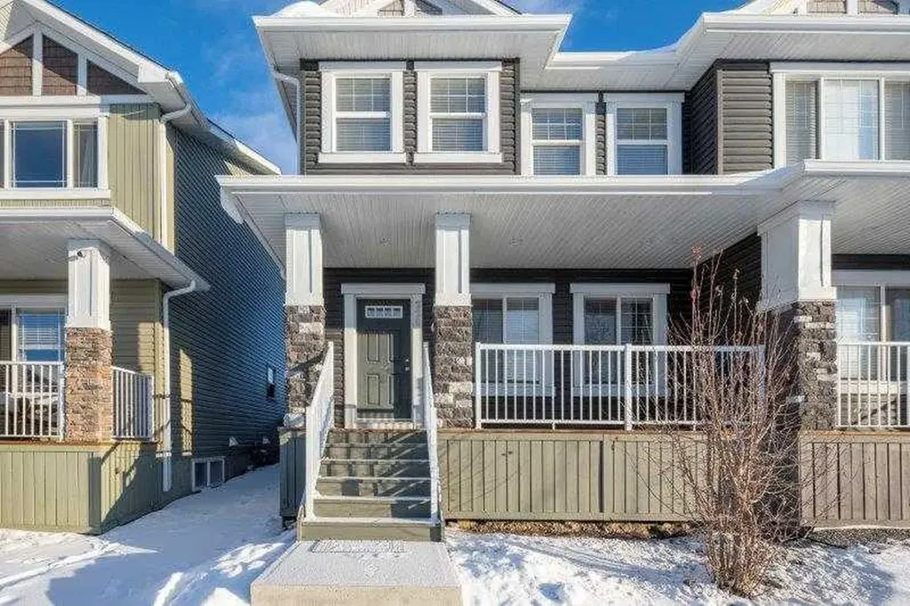 226 Redstone Drive NE Calgary AB T3N 1B5