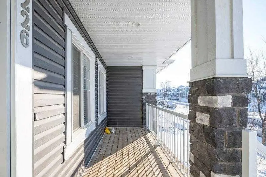 226 Redstone Drive NE Calgary AB T3N 1B5