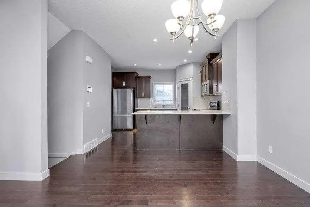 226 Redstone Drive NE Calgary AB T3N 1B5