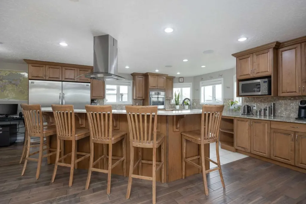 125 Beardsley Crescent Fort Mcmurray AB T9H 2T5