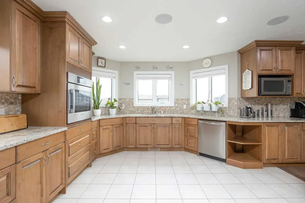 125 Beardsley Crescent Fort Mcmurray AB T9H 2T5