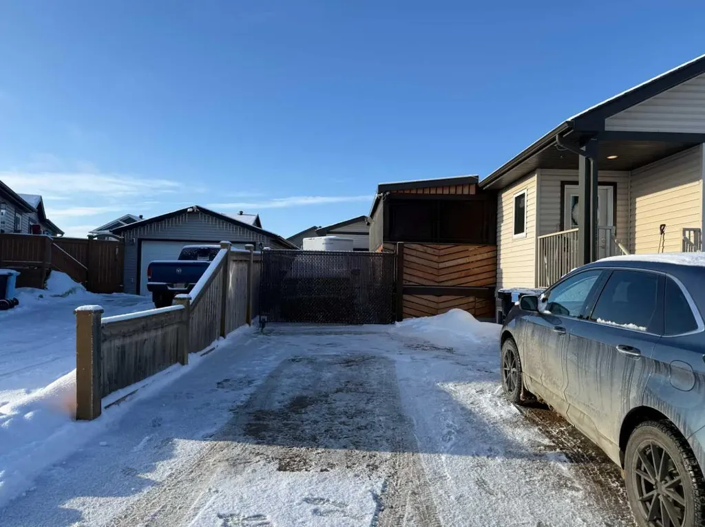 125 Beardsley Crescent Fort Mcmurray AB T9H 2T5