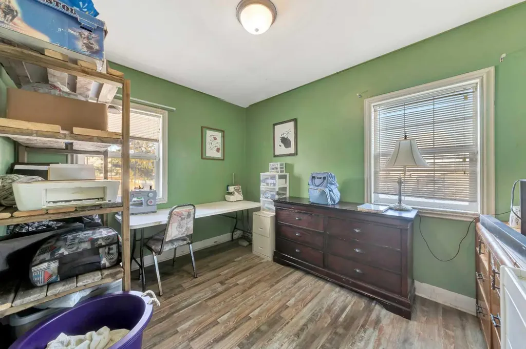 202 1 Street E Lashburn SK S0M 1H0