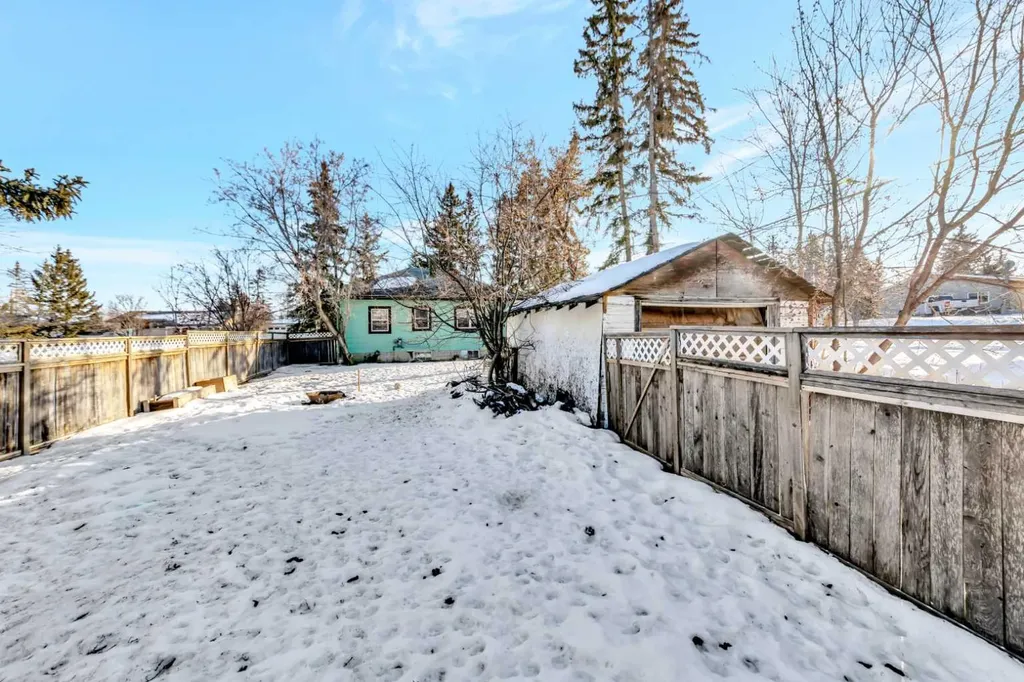 202 1 Street E Lashburn SK S0M 1H0