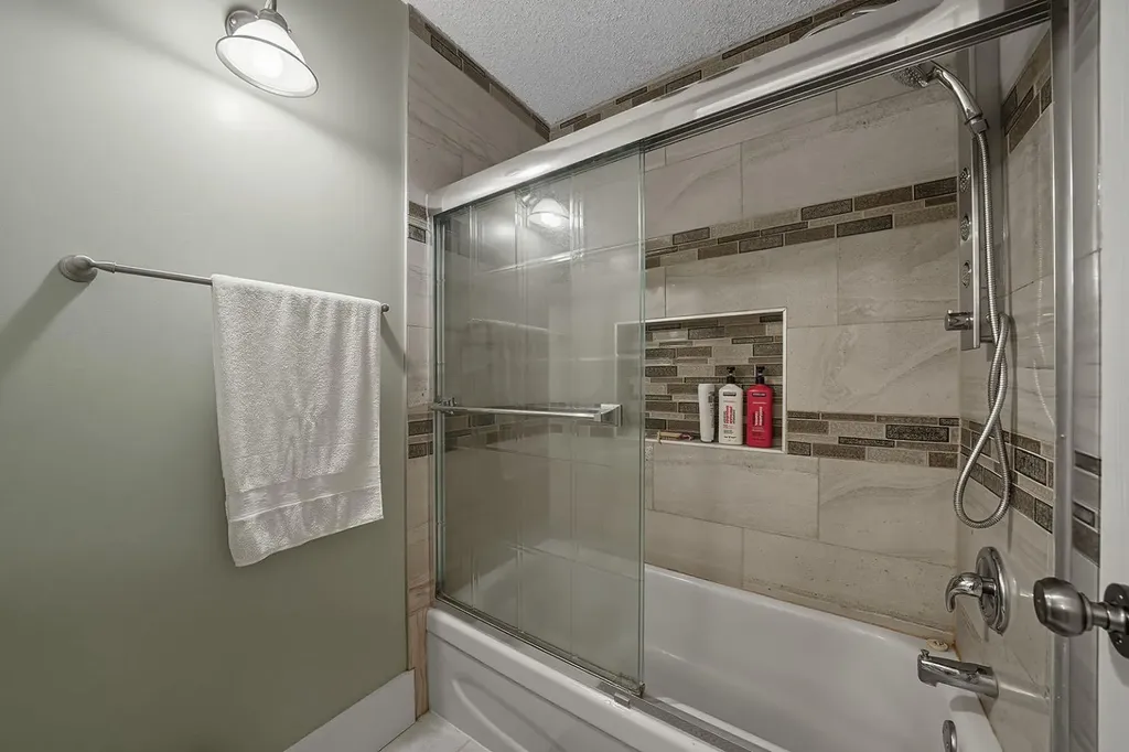 120 Birchcliff Road Birchcliff AB T4S 1R6