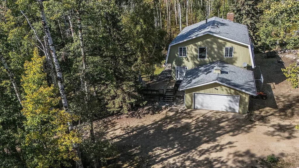 120 Birchcliff Road Birchcliff AB T4S 1R6