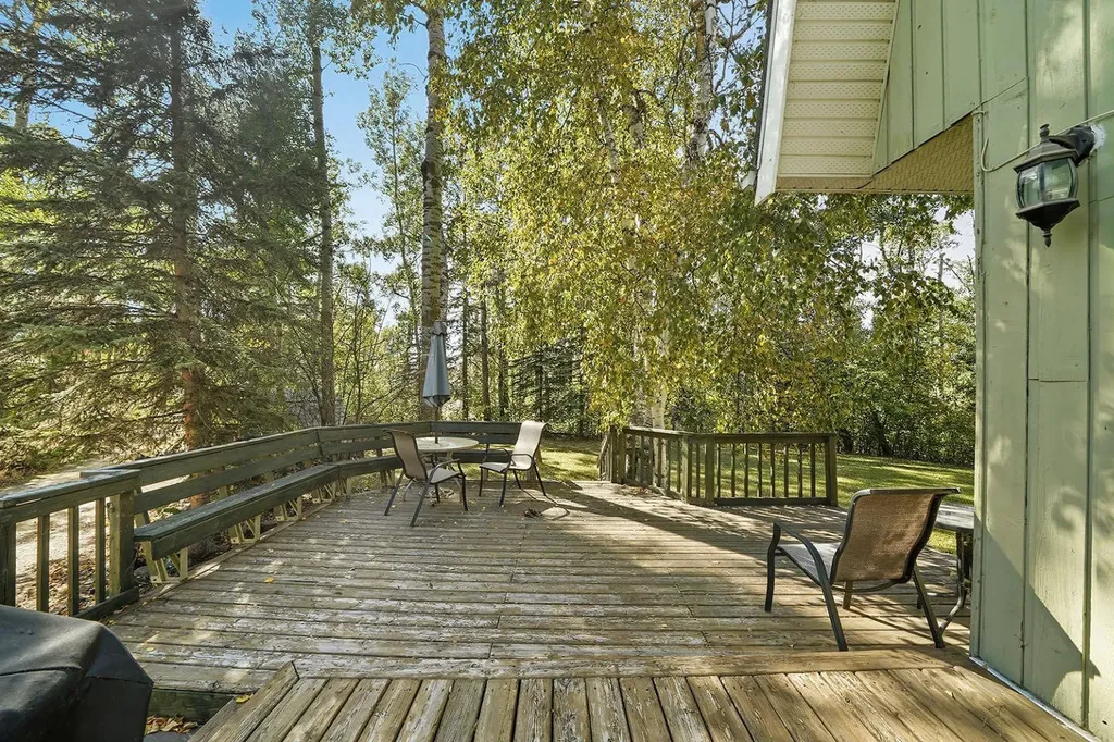 120 Birchcliff Road Birchcliff AB T4S 1R6